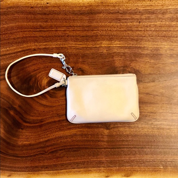 Vintage Coach Wristlet - Picture 3 of 5